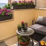 Apartment Summer Dreams