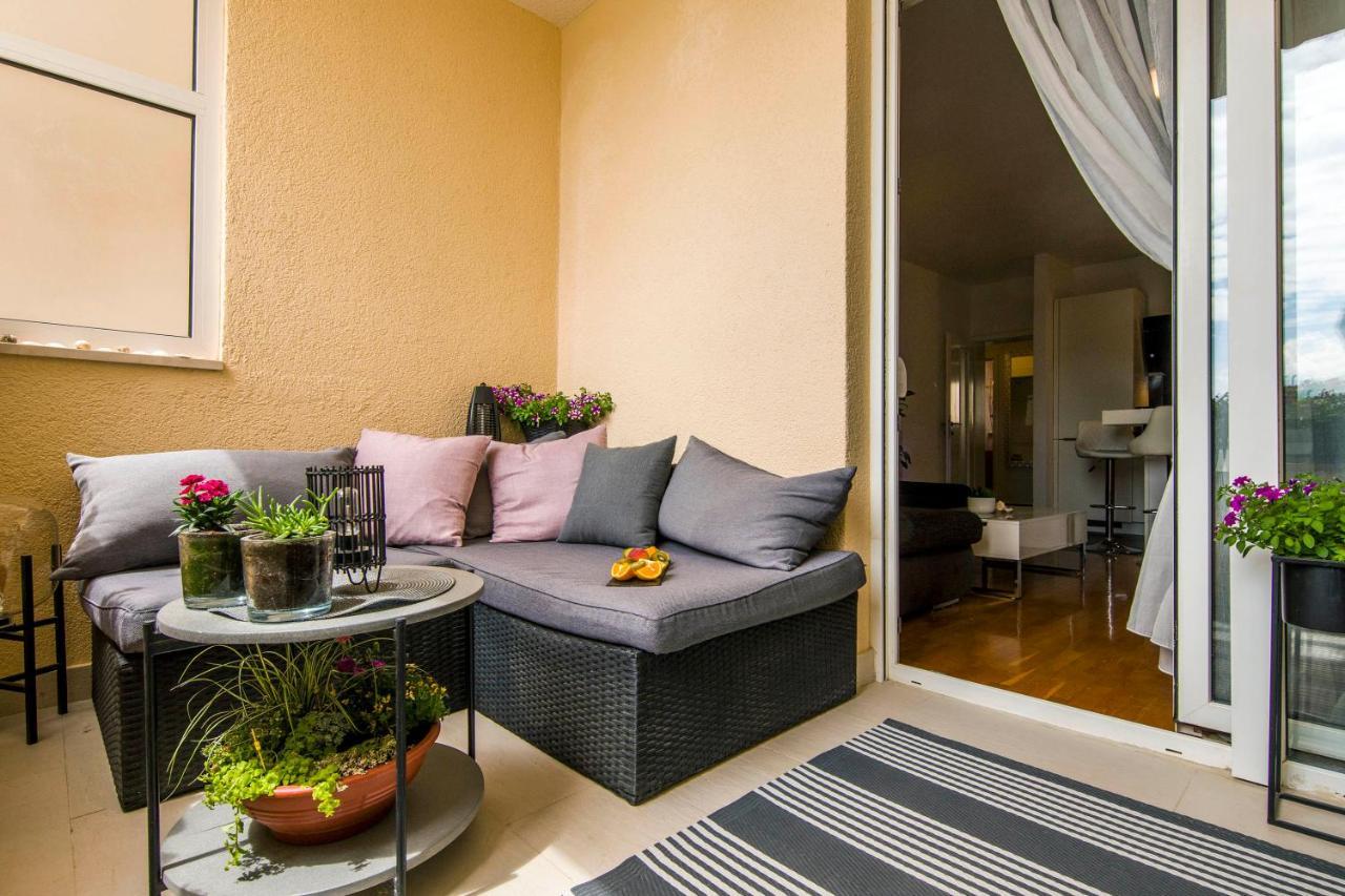 Apartment Summer Dreams *